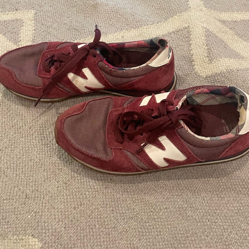 New Balance Tennis Shoes